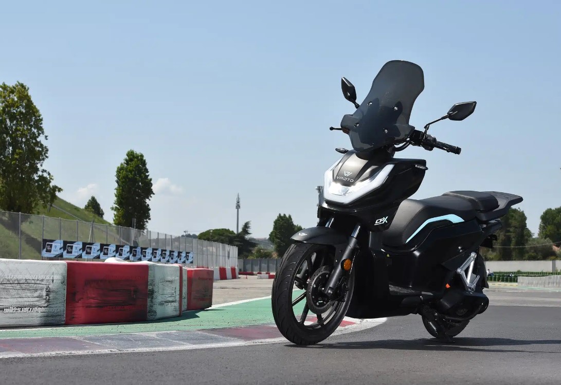 vmoto 4