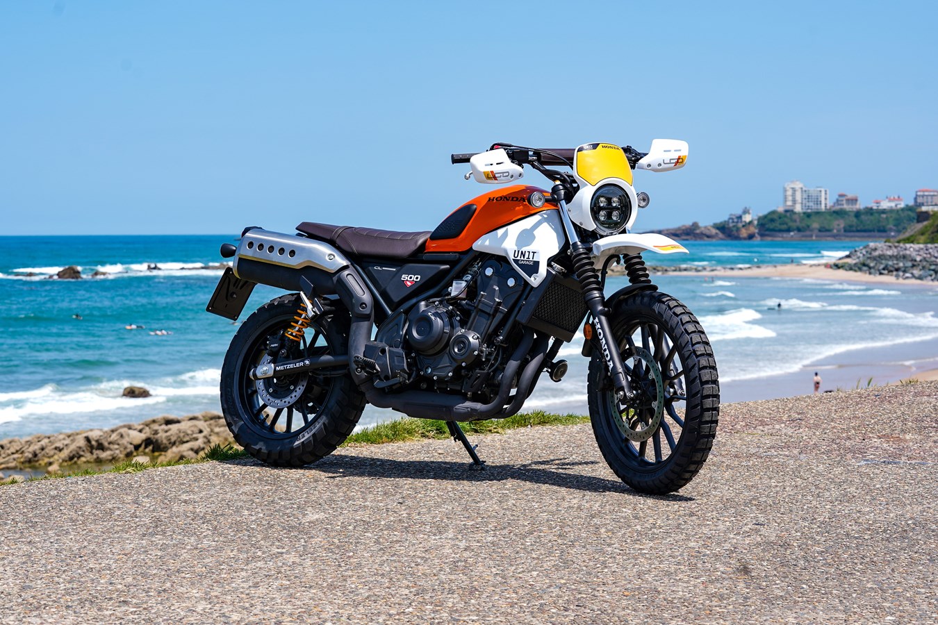478832 Wheels and Waves Sterrato