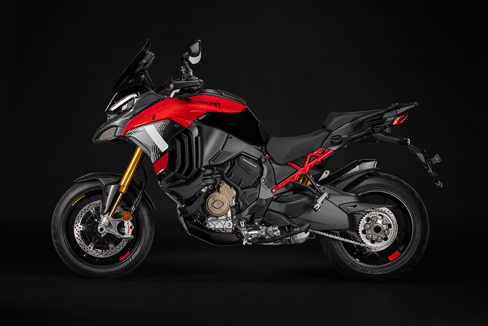 1 MY25 DUCATI MULTISTRADA V4 PIKES PEAK DYN ONLOCATION 59 UC692821 Low 10