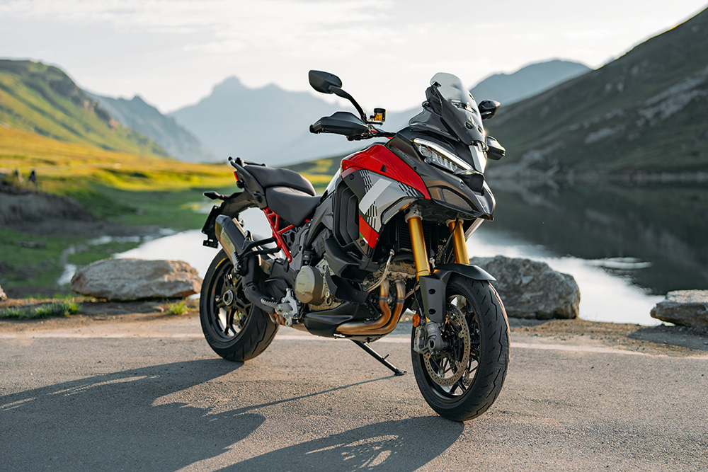 1 MY25 DUCATI MULTISTRADA V4 PIKES PEAK DYN ONLOCATION 59 UC692821 Low 20