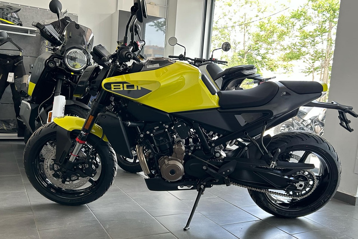 Husqvarna Vitpilen 801 Paddock 512 3