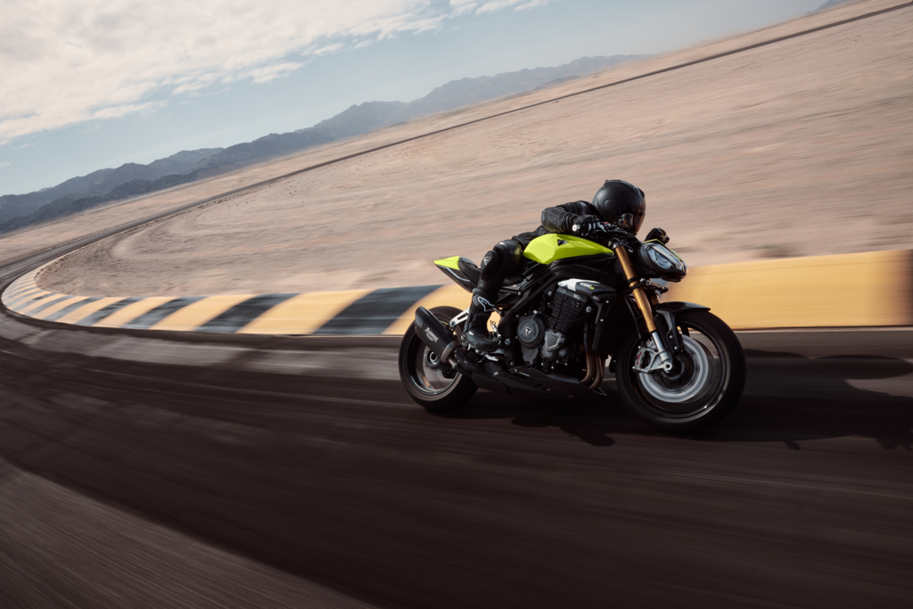 OE SpeedTriple1200RX MY25 06435 JP