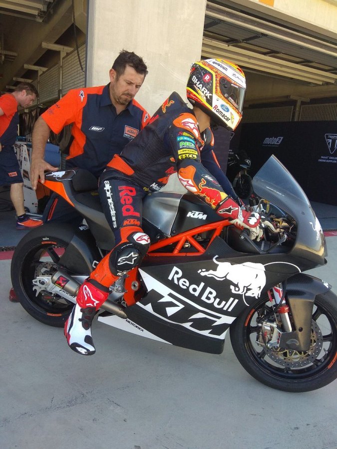 triumph engine moto2 aragon test 2