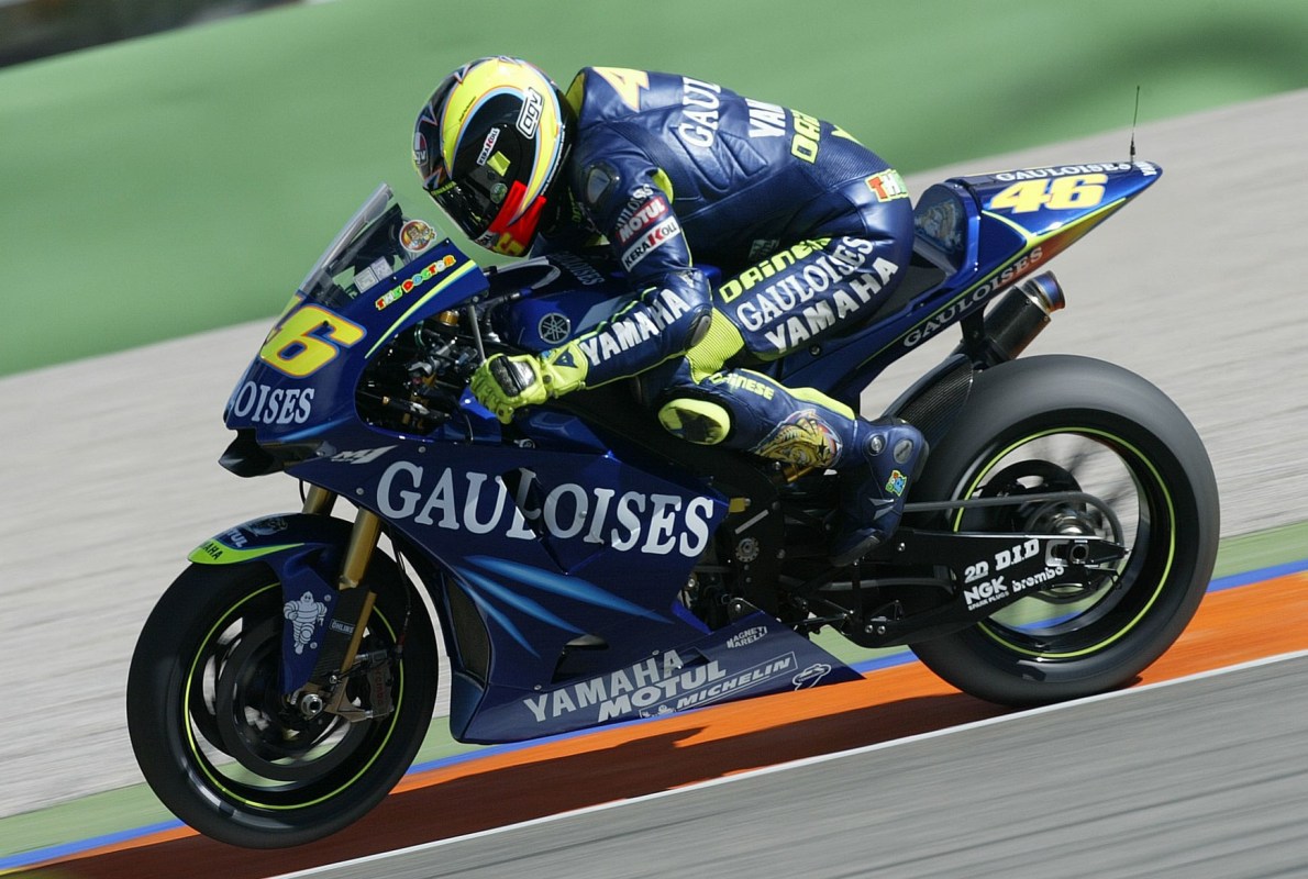 valentino rossi yamaha ii 2003