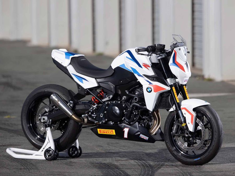 BMW F900R cup 3