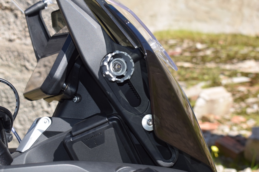 KTM 1290 Super Adventure S details 13