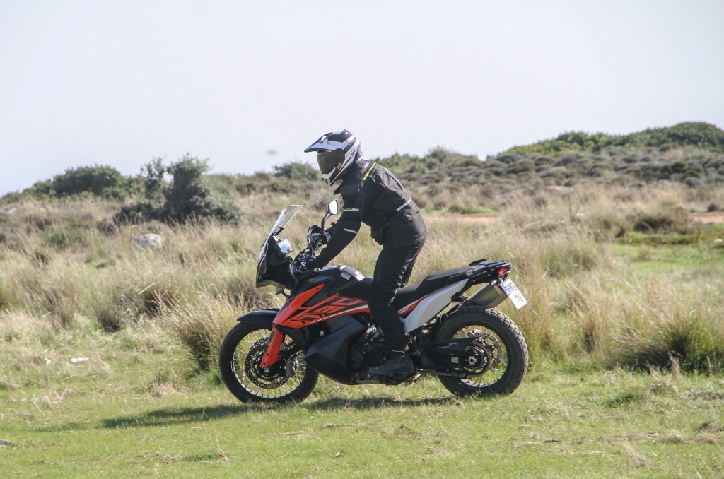 KTM 790 Adventure action 6