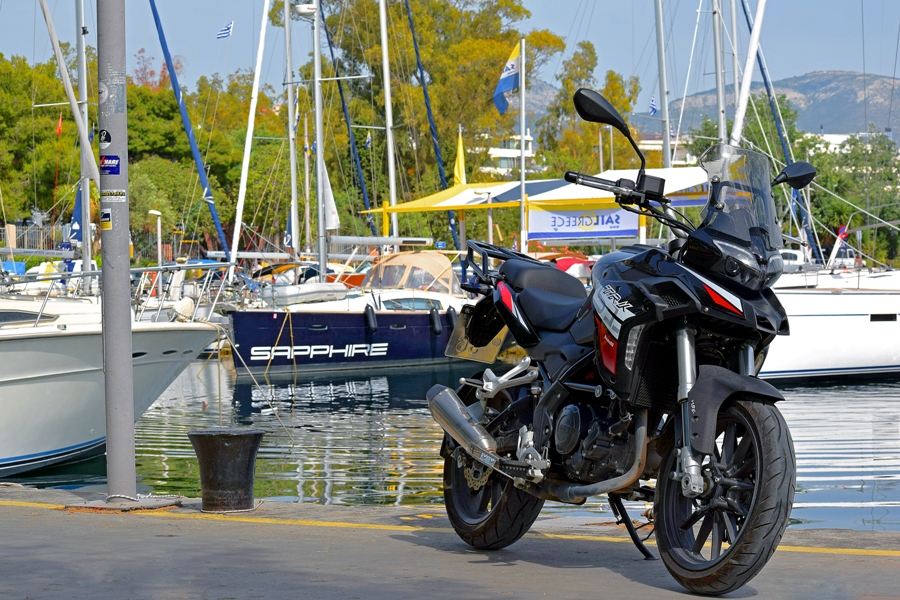 benelli trk 251 ambience 1