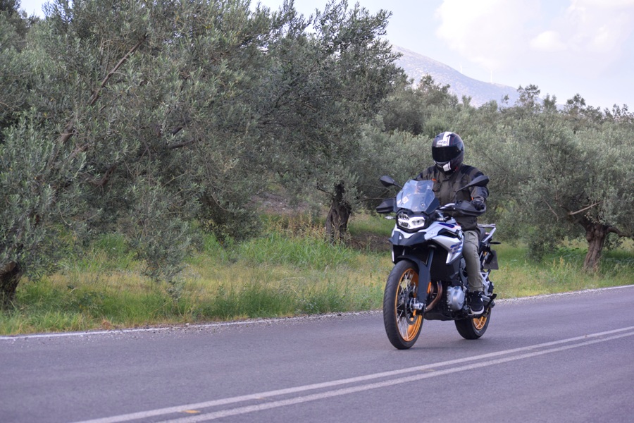 bmw f850gs action 8