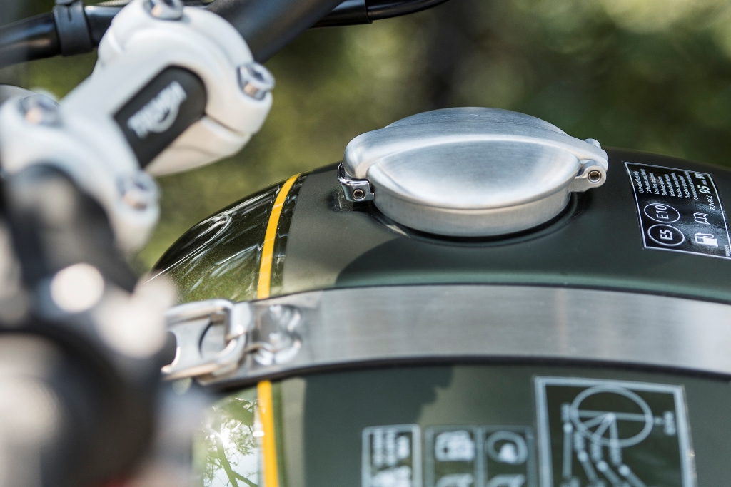 triumph scrambler 1200xc details 11