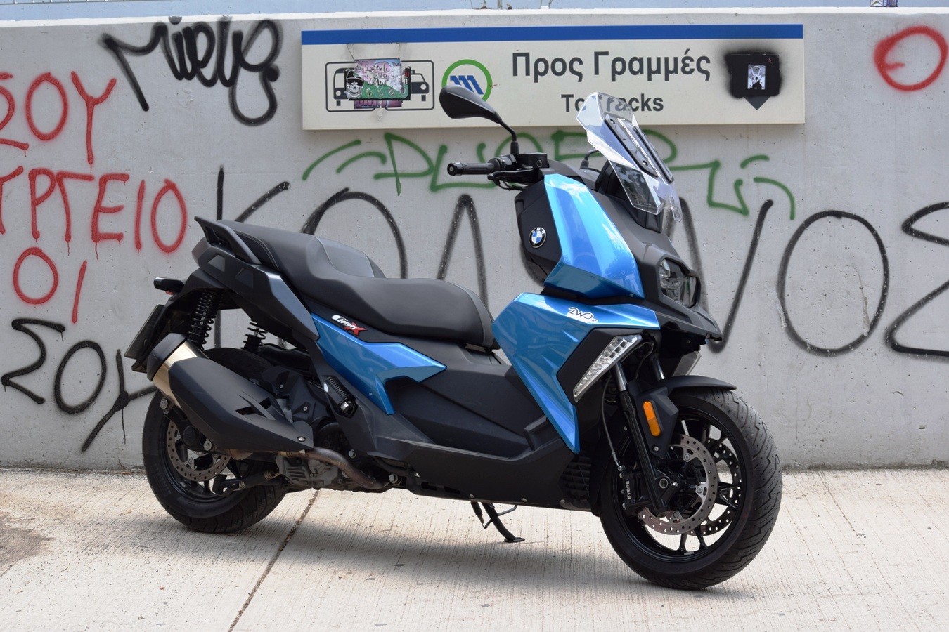 BMW C 400 X ambient 2