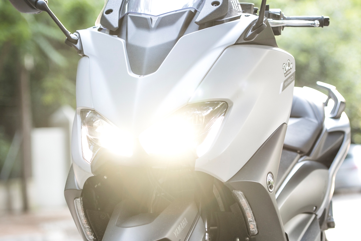 Yamaha TMAX 560 details 10