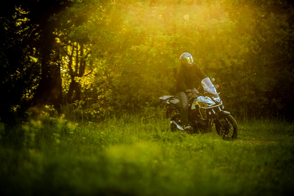 Honda CB 500X action 18