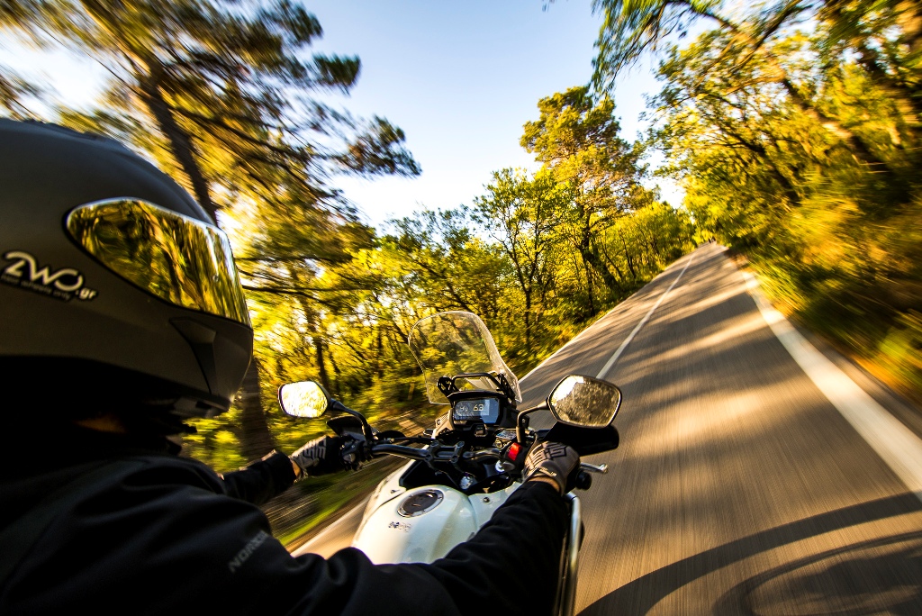 Honda CB 500X action 9