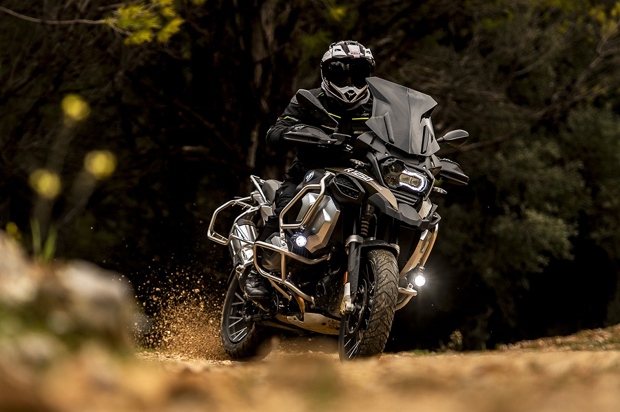 BMW R1250GS ADVENTURE ACTION 1