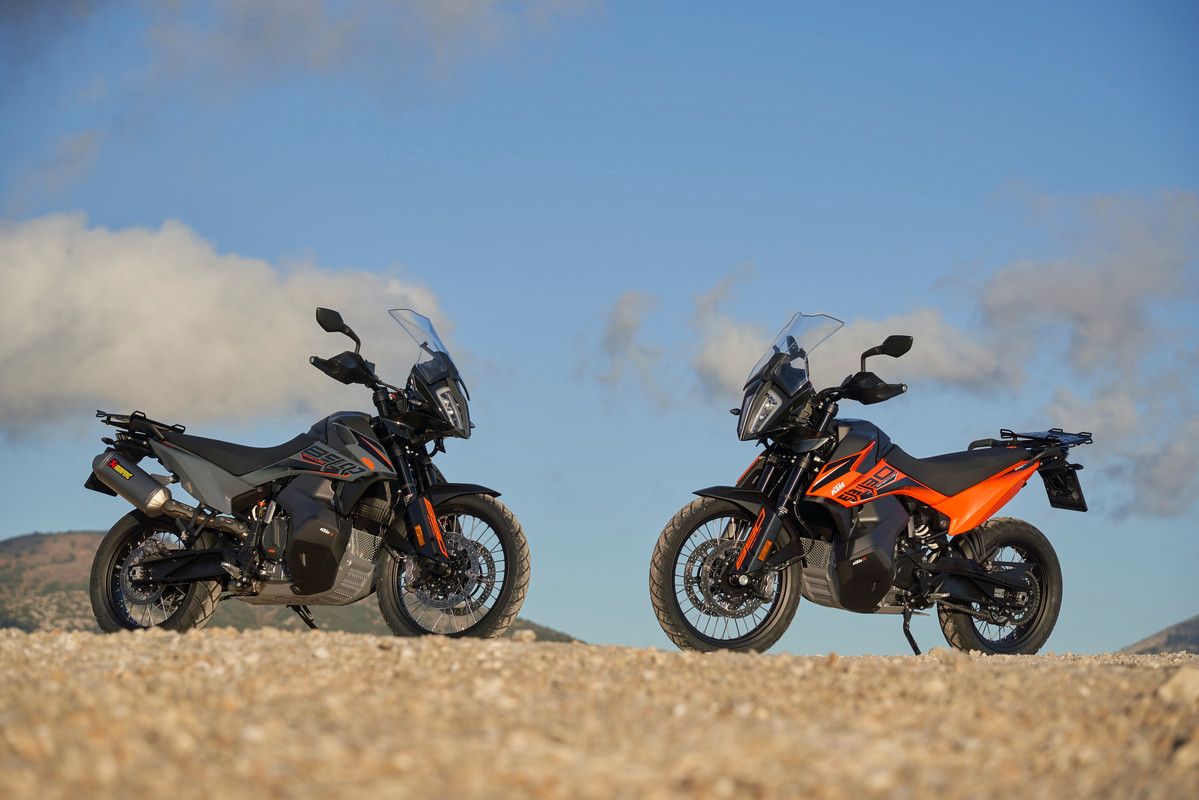 KTM 890 Adventure 2021 static 1