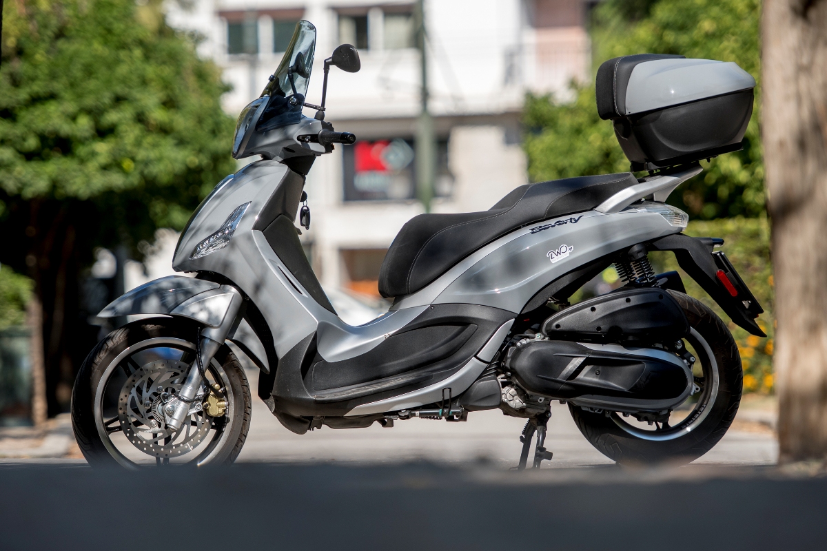 piaggio beverly 350 tourer ambience 2