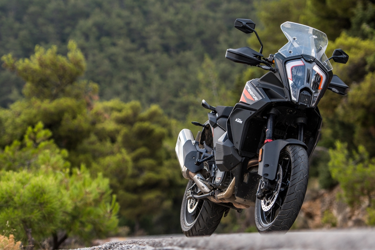 KTM 1290 Super Adventure S 2021 static 1