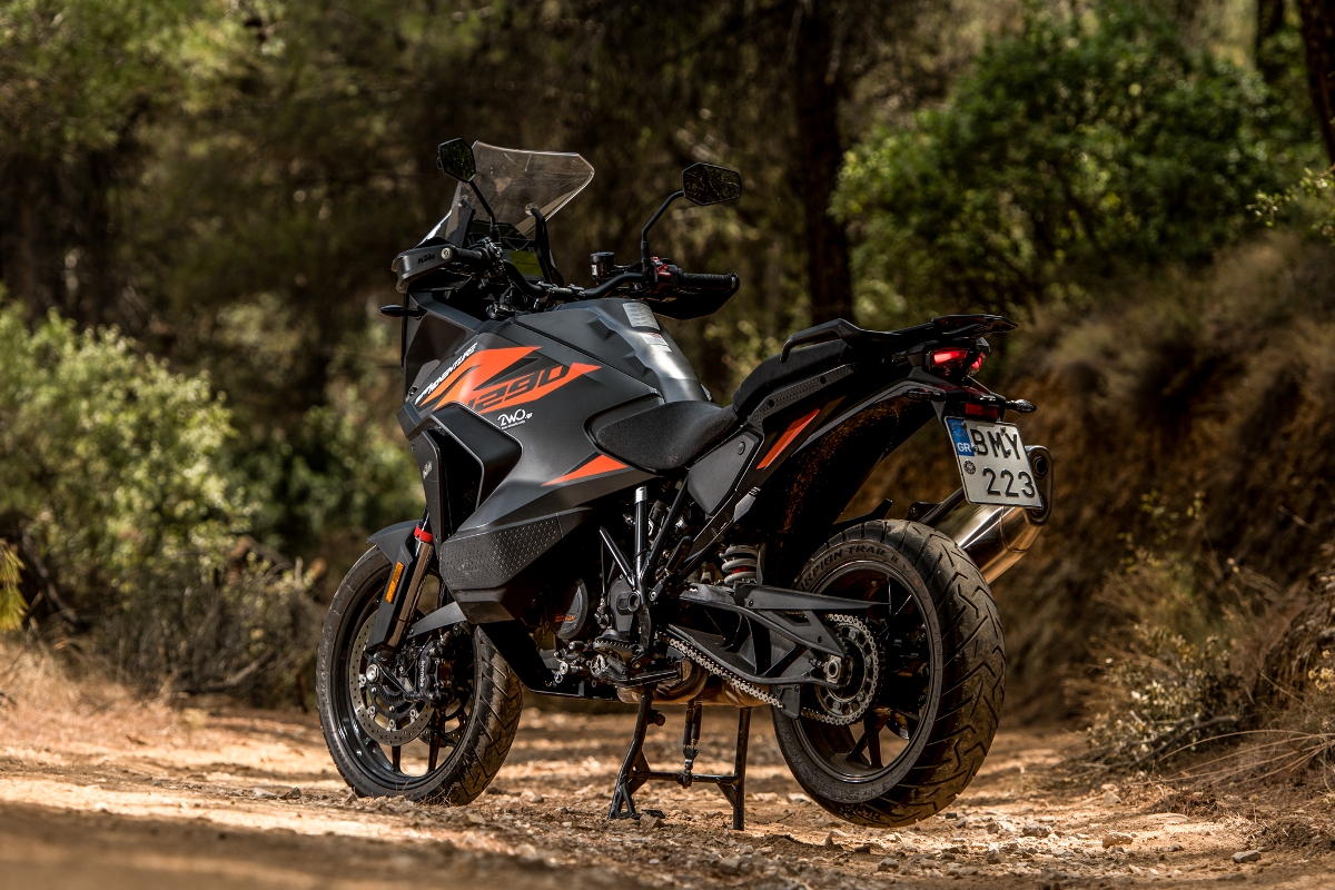 KTM 1290 Super Adventure S 2021 static 2