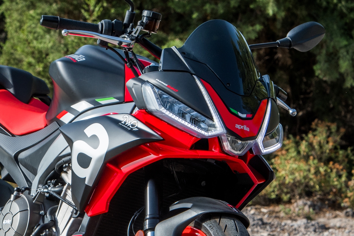 Aprilia Tuono 660 details 6