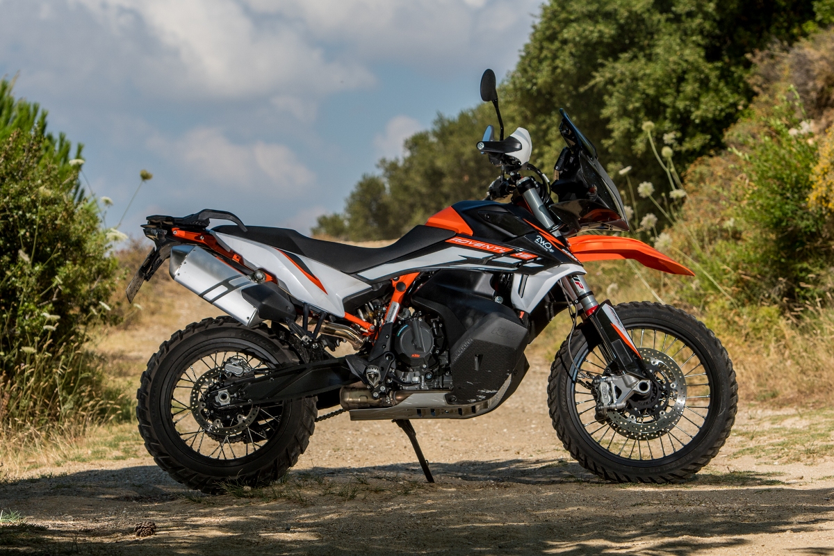 KTM 890 Adventure R static 3