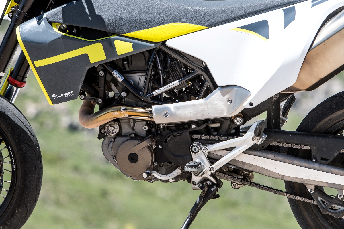 Husqvarna 701 SM details 31