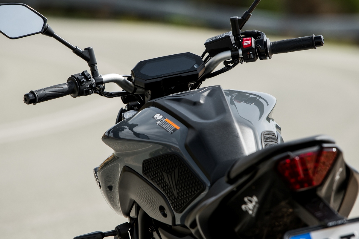 Yamaha MT 07 2021 details 1