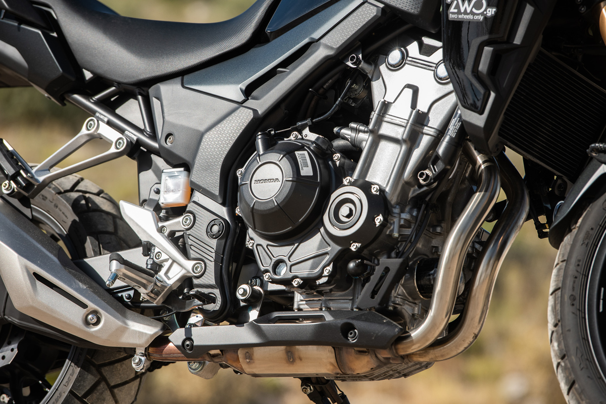 Honda CB500X 2022 details 2wo 4