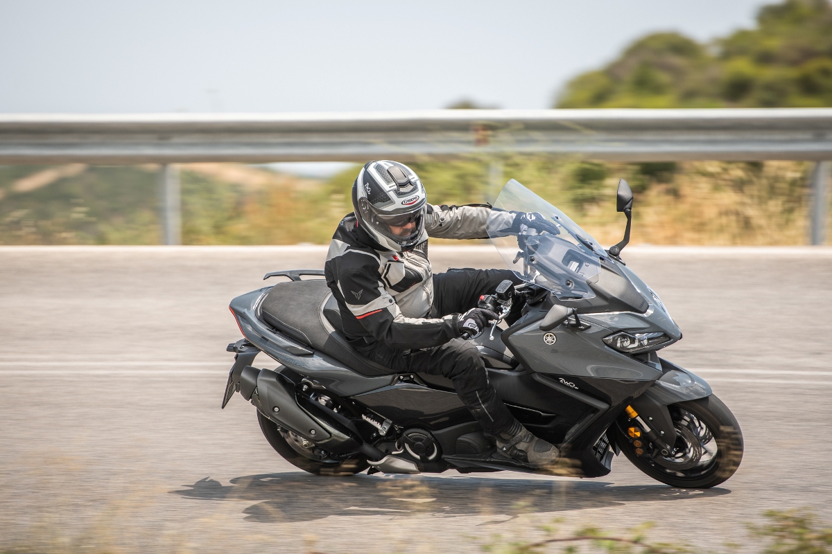 Yamaha XMAX TECH MAX 2020 2wo 13