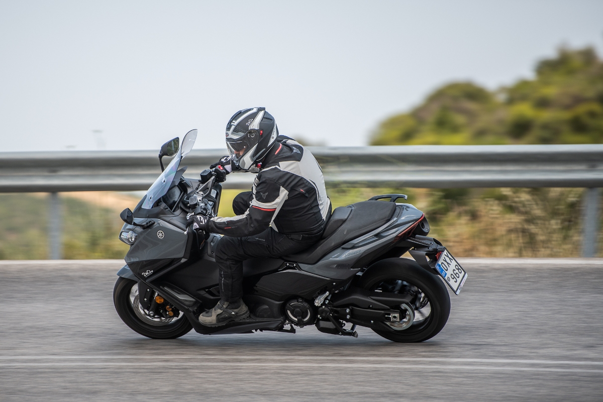 Yamaha XMAX TECH MAX 2020 2wo 20