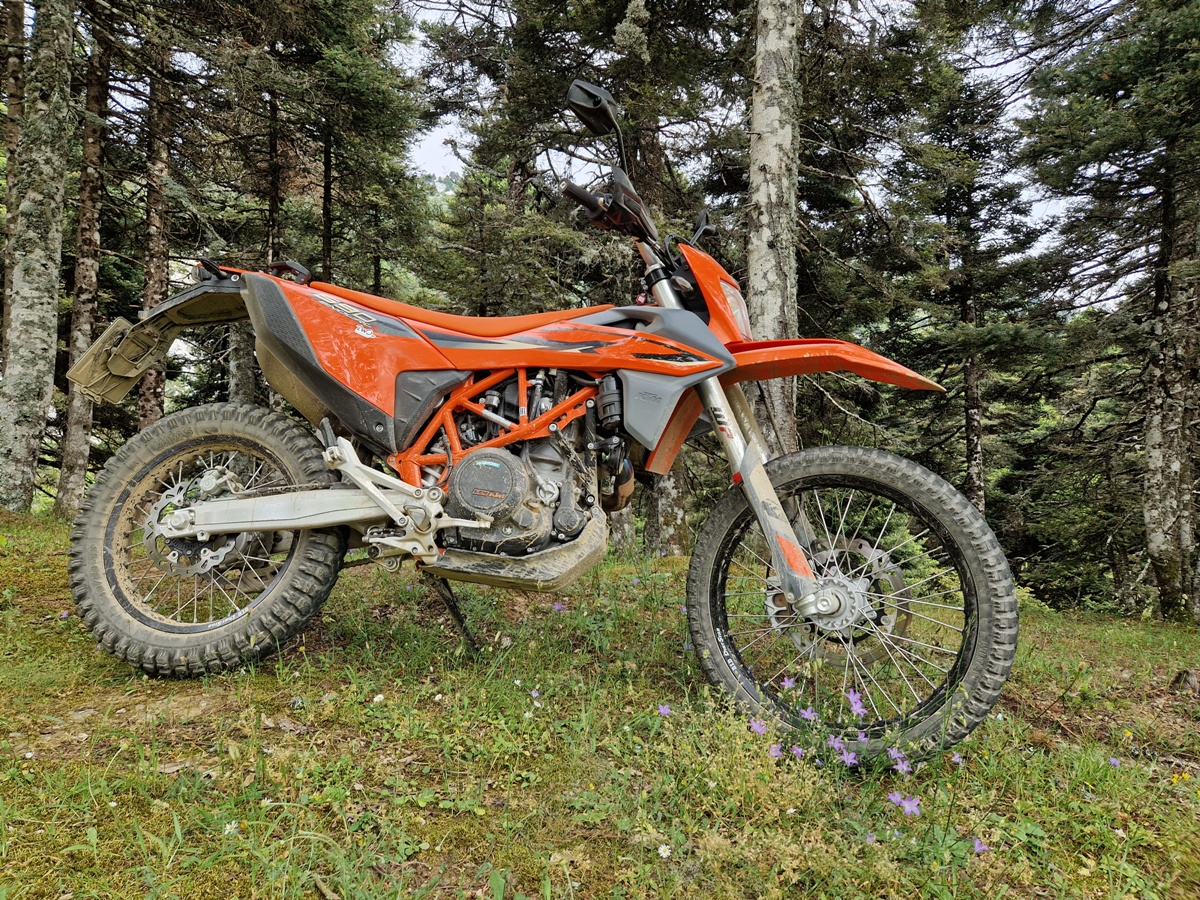 KTM 690 Enduro R 2023 4