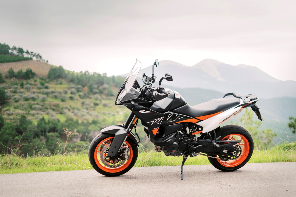 KTM 890 SMT 2024 2WO 11