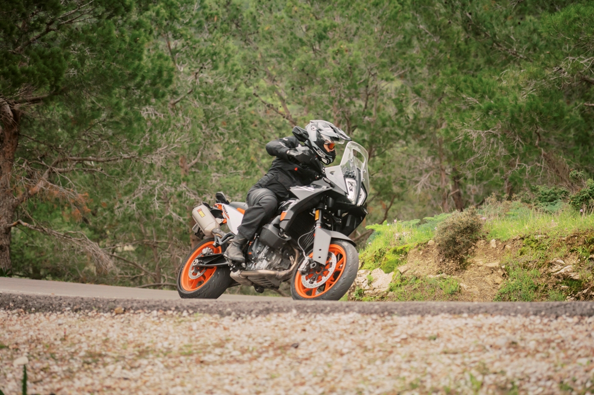 KTM 890 SMT 2024 2WO 24