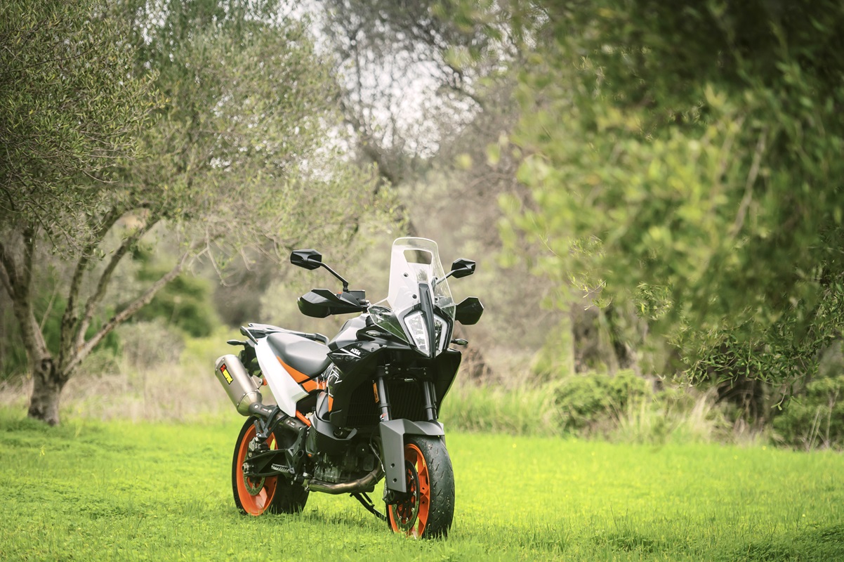 KTM 890 SMT 2024 2WO 34