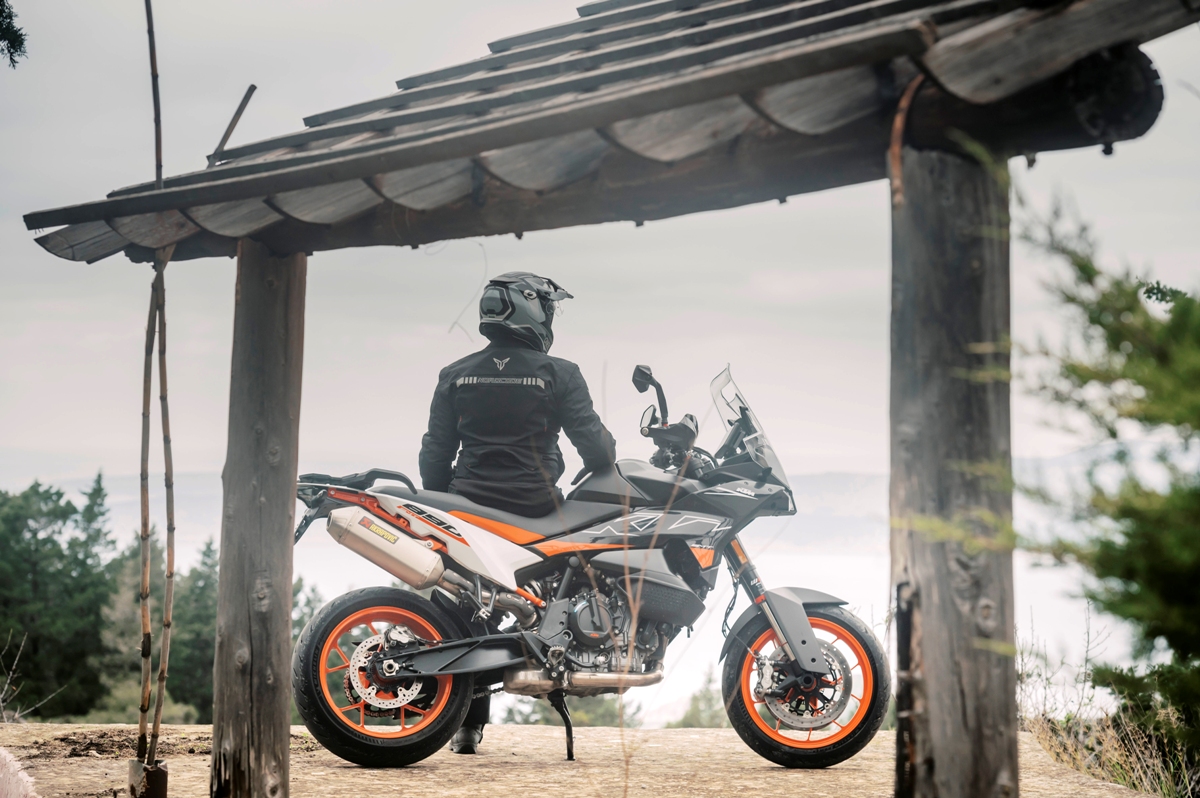 KTM 890 SMT 2024 2WO 4