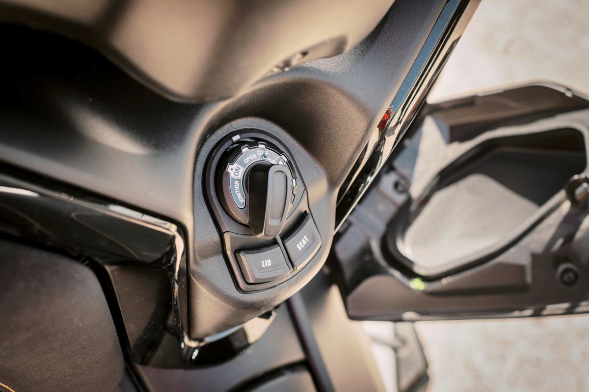 Yamaha XMAX 300 Tech Max 2024 2wo 3 9
