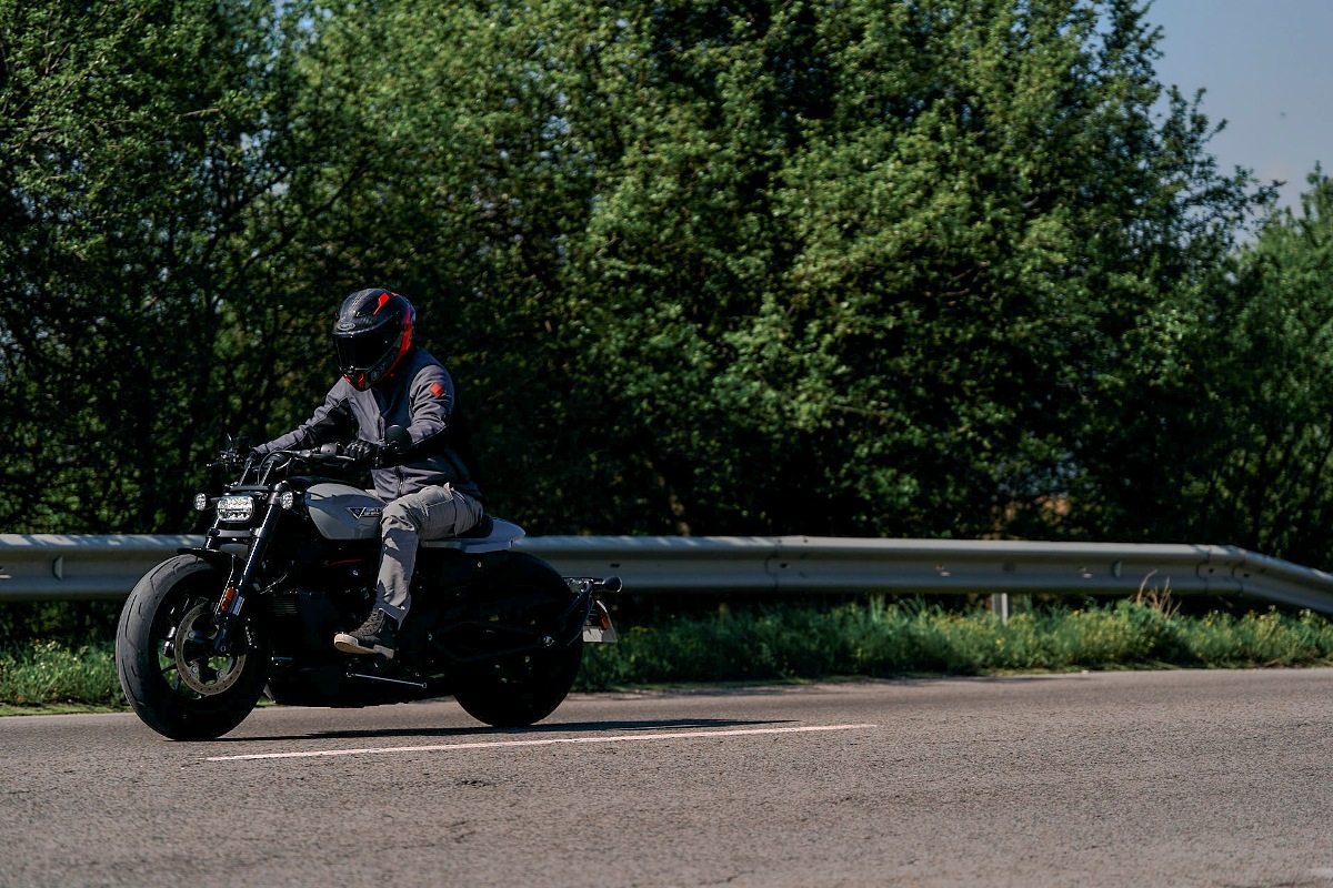 SPORTSTER S 2
